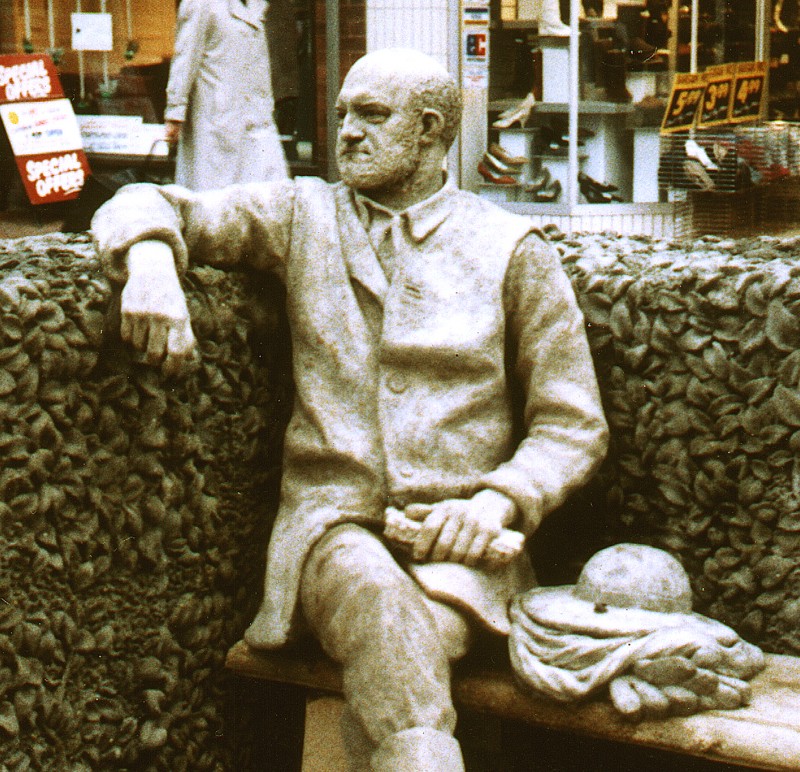 ... the Beeston Beekeeper ... (Click to enlarge)