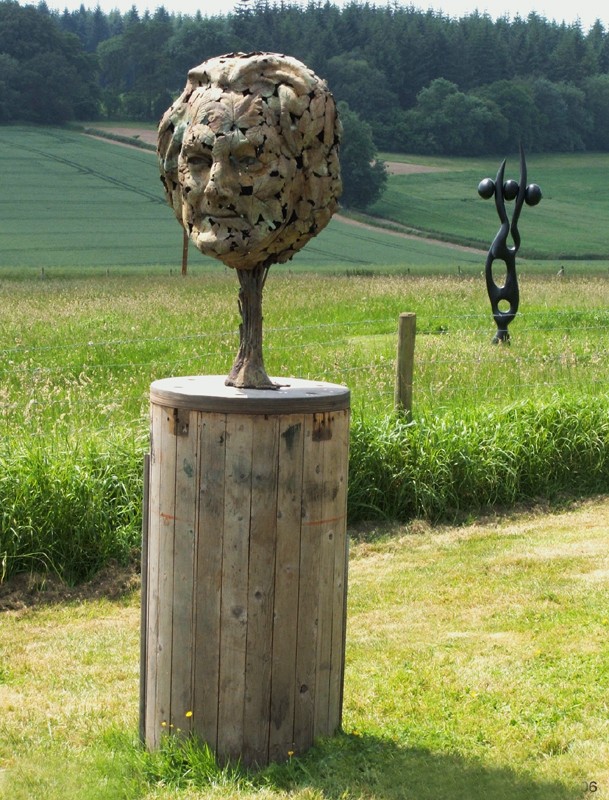 ... a  pear of very english nature ...  (Click to enlarge)