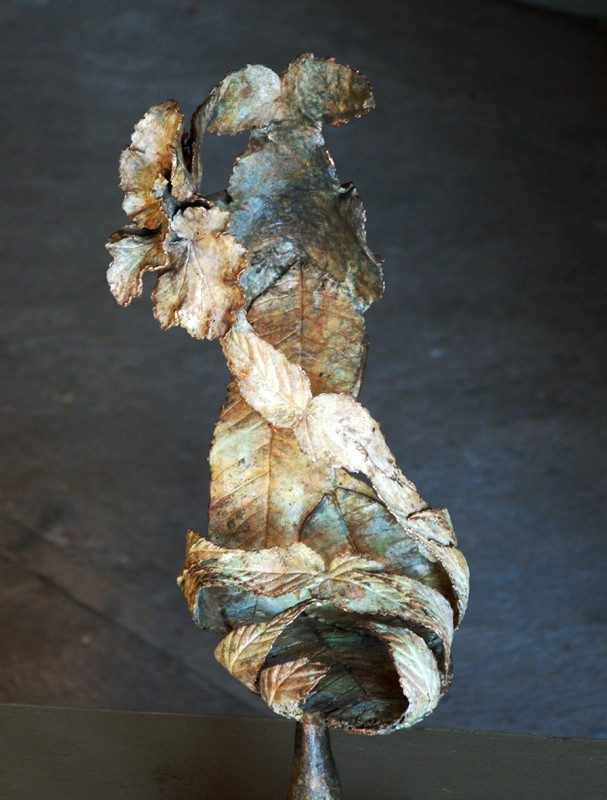 � shimmying off � she leaves for the woodland ball �         (Click to enlarge)