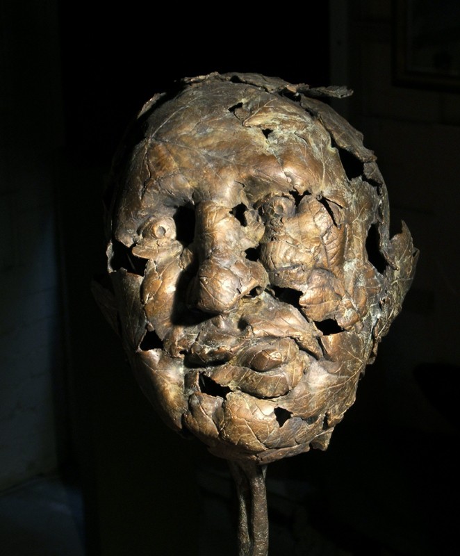 �  he  leaves the world a-gog  �  (Click to enlarge)