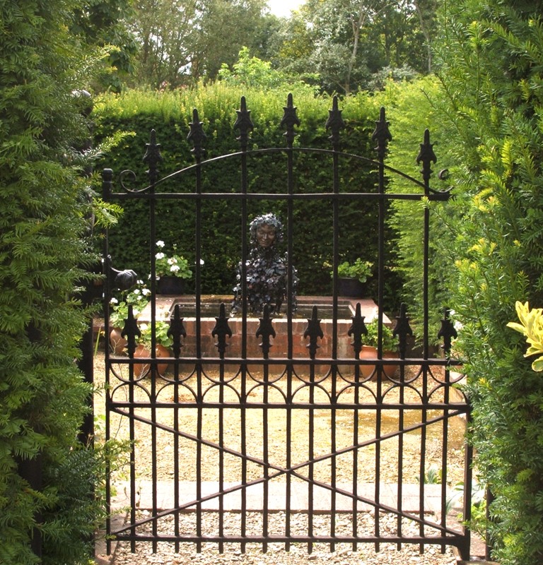 � an amewsing girl �  (Click to enlarge)