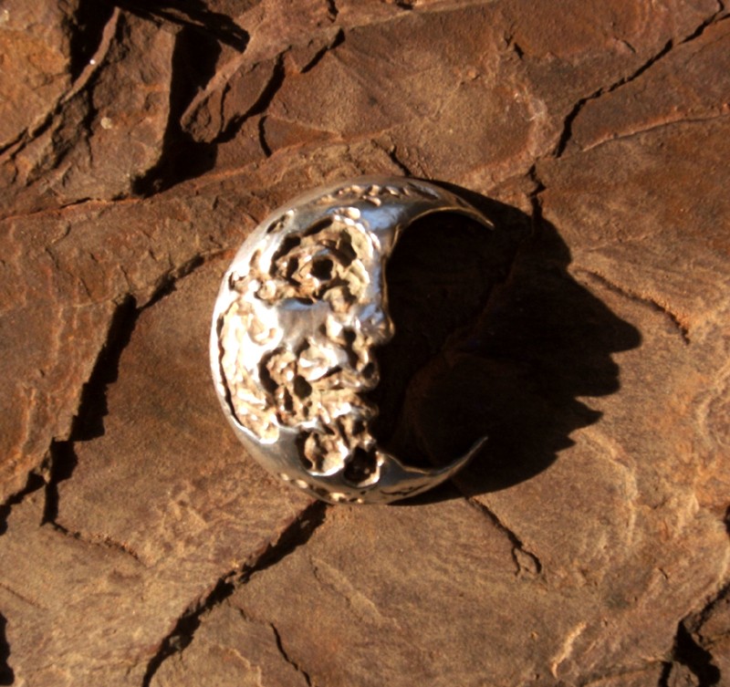 HALF MOONLIT          click to enlarge