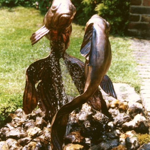 ... dancing on the tip of their tails ...  (Click to enlarge)