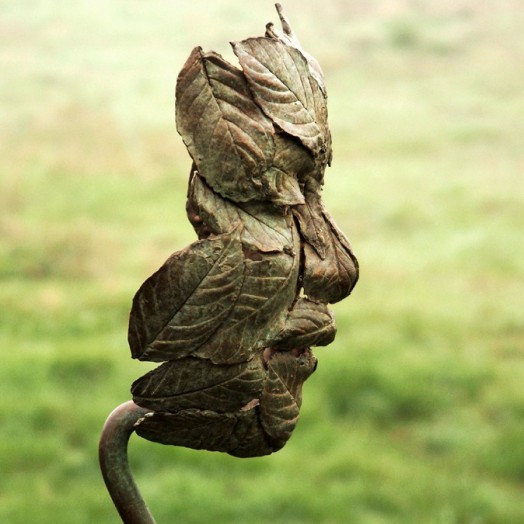 There is a sense of �Peter Pan� about this little mask...   (Click to enlarge)