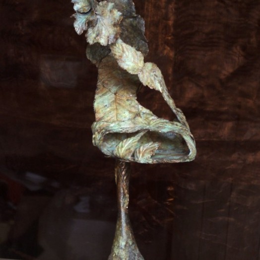 � shimmying off � she leaves for the woodland ball �         (Click to enlarge)